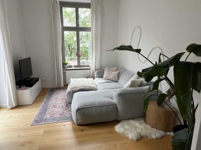 +++Zwischenmiete+++ Schöne helle Altbauwohnung in zentraler Lage