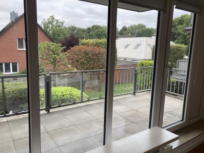 Vollständig renovierte Wohnung mit zwei Zimmern sowie Balkon und Einbauküche in Garbsen