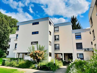 Helle 3,5 Zimmer-Wohnung mit großer Dachterrasse, Balkon und Garage in Schwieberdingen
