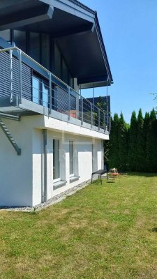 Großzügige Loft- / Atelierwohnung über 2 Ebenen mit Terrasse und Garten in Lindau