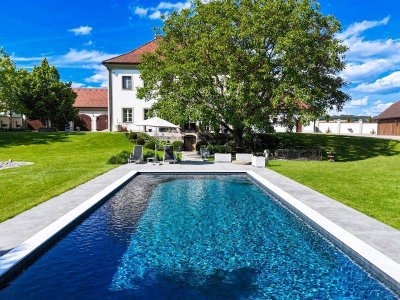 Herrschaftliche Landhaus-Villa: Historisches Ambiente. Top Modern.