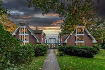 Elegante Maisonette Wohnung in repräsentativer  Wohnanlage: 5 Zimmer,  Dachterrasse, 2 Parkplätze
