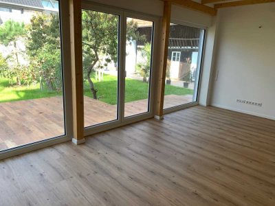 Modernisiertes Einfamilienhaus mit 5 Zimmern und PKW-Abstellplatz in Lampertheim