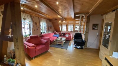 Seltene Gelegenheit in Bad Königshofen: Zwei Wohnhäuser mit Werkstatt – modernisiert