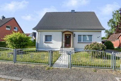 Charmantes Einfamilienhaus mit Potenzial in idyllischer Feldrandlage von Zarpen!