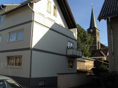 Helle,  renovierte 2-Zimmer Küche Diele Bad, Einbauküche,Köln-Urbach-Zentrum