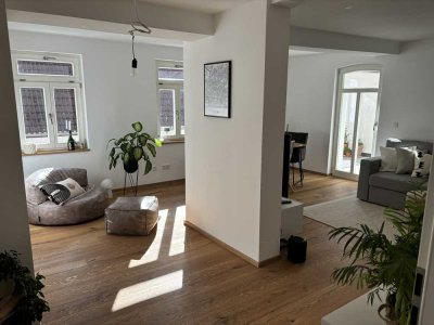 Wunderschöne 3-Zimmer Wohnung mit Einbauküche und Dachterrasse auf 87m²