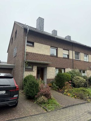 Gepflegtes 6-Zimmer Einfamilienhaus in Rheinberg mit Garten, Balkon und Garage