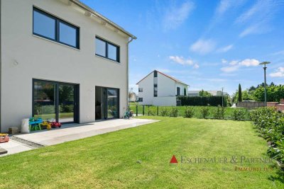 FAMILIENTRAUM IN REILINGEN - Moderne Doppelhaushälfte mit sonnigem Garten in ruhiger Wohnlage