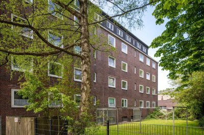 2-Zimmer-Wohnung mit weißem Duschbad und neuem Laminat in Bremerhaven nahe Bahnhof