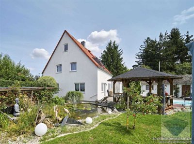 Charmantes Einfamilienhaus mit Traumgarten