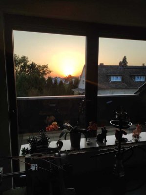 Wunderschöne 2-Raum-DG-Wohnung mit Sonnenuntergangs-Garantie in Groß-Gerau