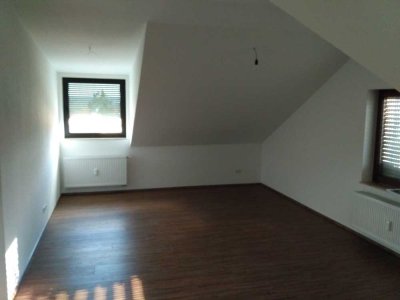 Attraktive 3-Zimmer-Dachgeschosswohnung in Kieselbronn