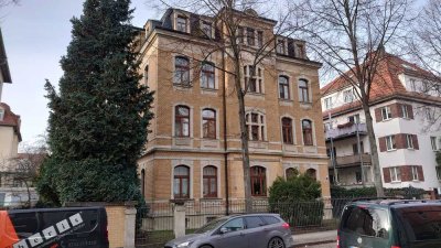 1 Zimmer unterm Dach mit geräumiger Wohnküche in Dresden Löbtau