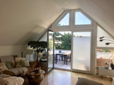 Traumhafte  Dachgeschoss Wohnung mit Balkon-Terasse in ruhiger Lage
