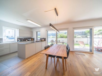 +++ Exklusive Doppelhaushälfte in Königsbrunn +++ vollunterkellert I 2 Stellplätze | Klima