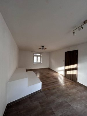 Gemütliche 2-Zimmer-Wohnung (ohne Küche)