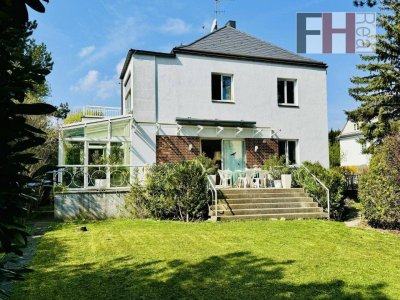 Charmante Villa mit 5 Zimmern, Ruhelage, schöner Garten nach Süden, Nähe Klinik Hietzing