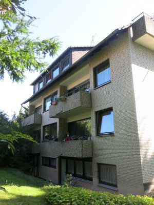 2-Zimmer-Wohnung / Loggia / WG geeignet / ruhige Lage