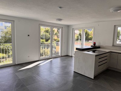 Sonnige, schöne 3-Zi.-Wohnung mit Balkon, Einbauküche uvm. in Sindelfingen – sofort bezugsfrei!