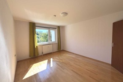 Gemütliche 2-Zimmer-Wohnung mit Loggia und Garage!