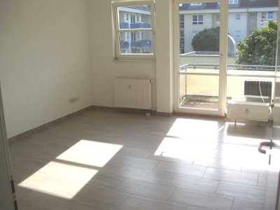 Kapitalanlage! Schicke 2-Zimmer-Wohnung mit Balkon und TG-Platz! Erbpacht!
