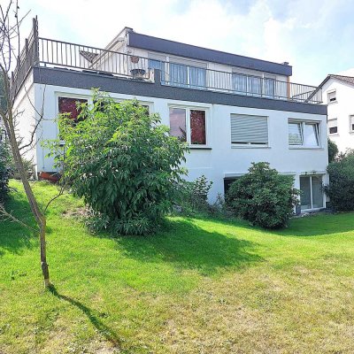 Exklusives EFH Bth., ca. 230 m2 Wfl., offene Galerie, Dachterrasse, Doppelgarage u.v.m.