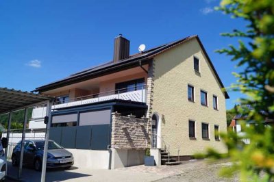 Ansbach-Weihenzell: Zweifamilienhaus m. Solar,PV-Anlage m. Speicher,Fernwärme u. Glasfaseranschluss