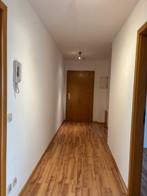 Helle 3-Zimmer Wohnung mit Terrasse in Herrenberg-Kuppingen