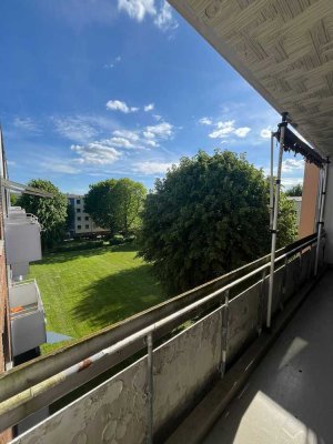 3-Zi-Wohnung mit großem Balkon in SZ-Krähenriede - frisch renoviert