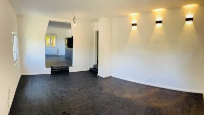 Stilvolle 3,5-Zimmer-EG Whg – modern saniert mit EBK & Garage