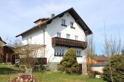 Saniertes Ein- oder Zweifamilienhaus in Regen