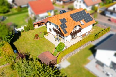 Gemeinsam leben, getrennt wohnen – Ideales Zuhause für die Großfamilie in Angersbach.