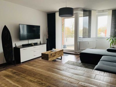 Modernisierte 3-Zimmer-Wohnung mit Balkon und EBK in Kiel Holtenau