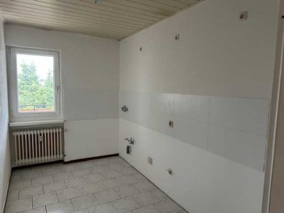 Attraktive und modernisierte 3-Zimmer-Wohnung mit Balkon in Büttelborn