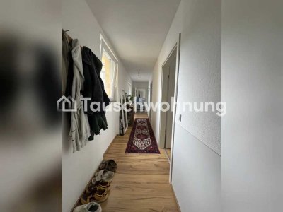 Tauschwohnung: Helle und ruhige 2-Zimmer-Wohnung mit Balkon direkt am Rhein