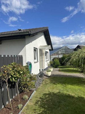 *Wohnidyll in Zentrumslage* - Großzügige Gartenwohnung in Seelscheid