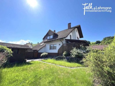 Sonnig und ruhig gelegene DHH mit schönem Garten, Terrasse, EBK, Kachelofen in Steinach zu verkaufen