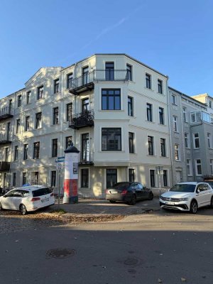 Erstbezug im Bahnhofsviertel: Exklusive 3-Zimmer-Wohnung in kernsaniertem Gründerzeithaus