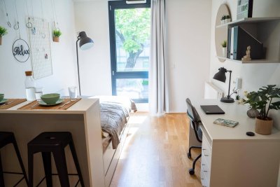 Voll möbliertes Studio bis 31.09, bei Bedarf auch länger! / Fully Furnished Studio Until 30th September - Extendable if Needed!