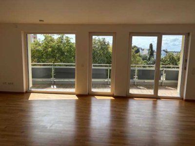 Schöne sparsame 4-ZKB-Wohnung - Top Ausstattung und Infrastruktur