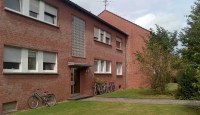Schön sanierte, gut geschnittene 4-Zi-KDB Balkon - ruhige Lage in Issum