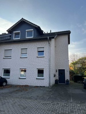 Ruhige 2-Zimmer Dachgeschosswohnung in Rheine-Wadelheim mit Küche, Balkon und wunderschönen Ausblick