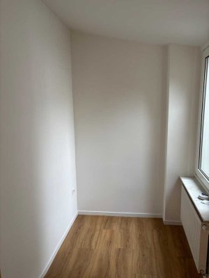 Helle, frisch sanierte 2-Zimmer-Wohnung mit Balkon im Herzen von Beckum