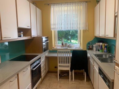 Sehr gepflegte und barrierefreie 4-Zimmer Eigentumswohnung in zentraler, ruhiger Wohnlage mit Grünblick. Empfehlenswert!