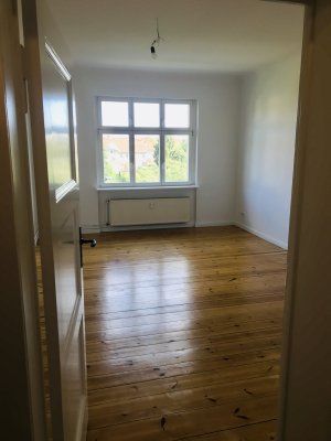 Schöne, sehr gut vermiete Altbauwohnung