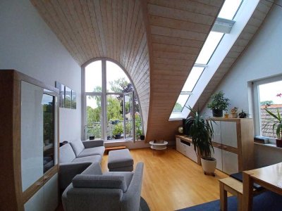 3,5-Zimmer-Maisonette-Wohnung mit drei Balkonen, Garage und Küche