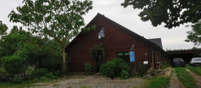 Charmantes Energiesparhaus mit Werkstatt und Naturgartenparadies