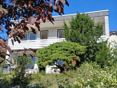 Freistehendes Einfamilienhaus mit Garage in Seeheim-Jugenheim von privat