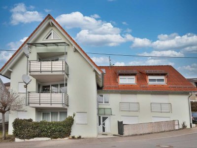 Gut vermietete Dachgeschosswohnung mit Balkon